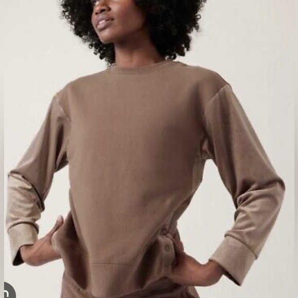 Athleta Retroplush Velvet Crewneck Sweatshirt NEW Size Smalll - Picture 1 of 16